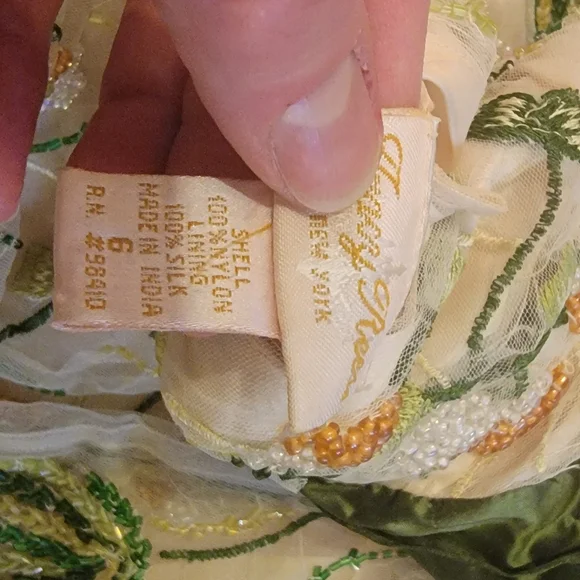Tracy Reese Cream and Green Embroidered Dress MAKE AN OFFER 😉 💗 - Picture 8 of 12